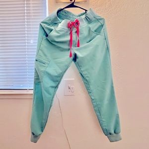 FIGS ZAMORA LIMITED NEON BLUE